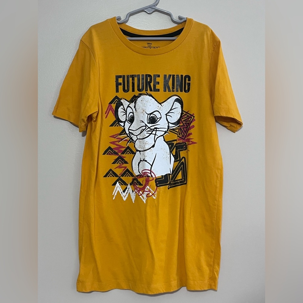 Disney Simba Graphic “Future King” Tee, Size Youth Large